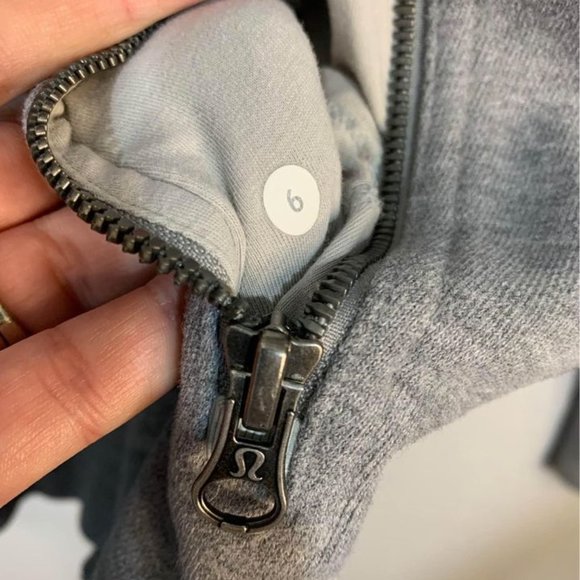 LULULEMON sculpted scuba hoodie. Gray. Size 6. New condition. Limited Edition. - Picture 5 of 10